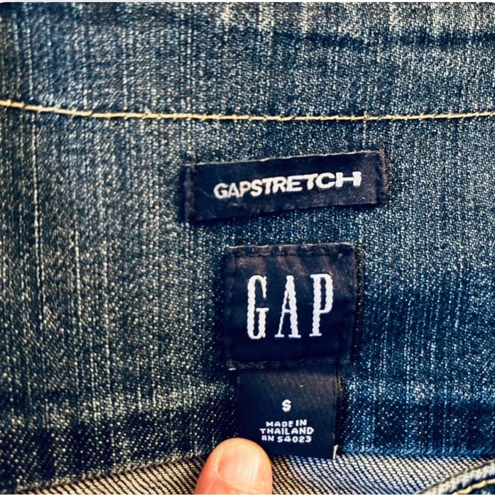 Vintage GAP Women's Dark Blue Jean Jacket Y2K like new - Picture 3 of 16